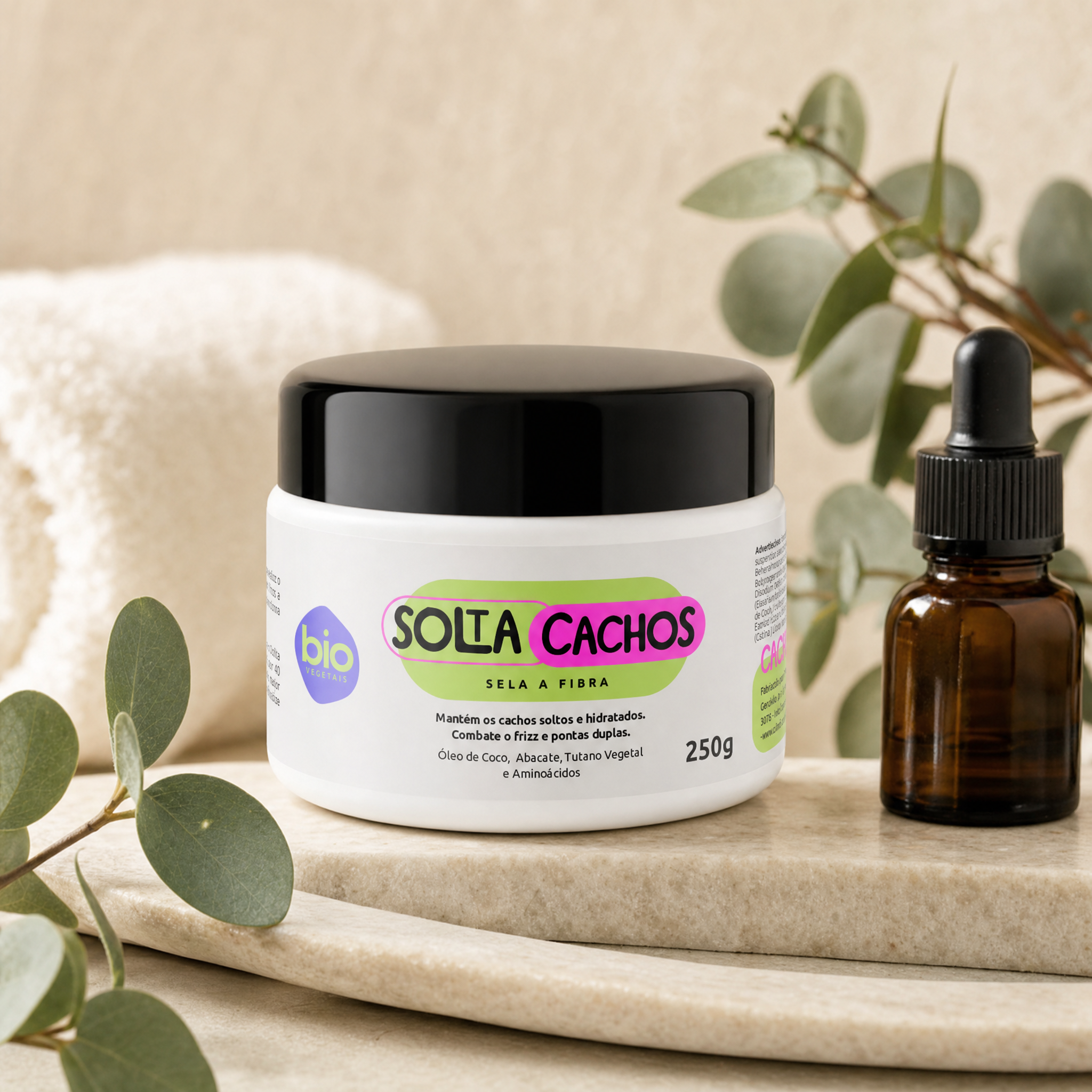 BTX Solta Cachos Vegano Biovegetais 250g aplicação nos cachos